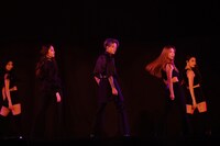 f(x)（写真提供：エイベックス）