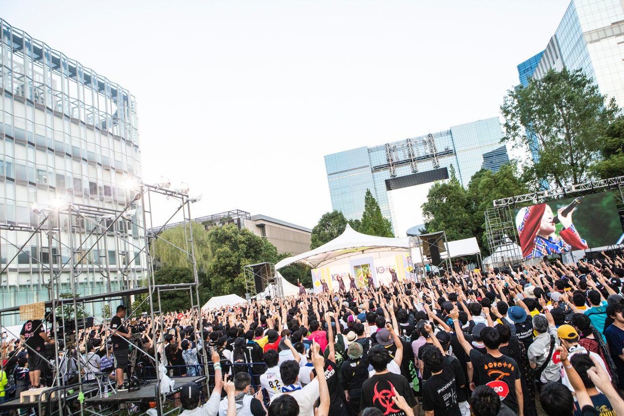 「TOKYO IDOL FESTIVAL2019」よりBiSHのライブの様子。