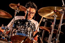 秀村拓哉（Dr / ナードマグネット）