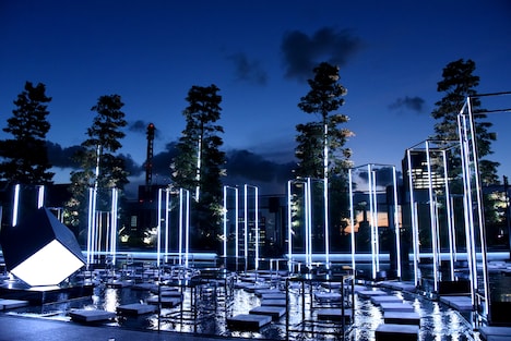 「ROOF TOP ORCHESTRA -音を奏でる庭園-」特別演出の様子。