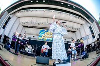 フレンズのライブの様子。