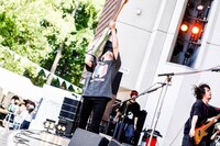 cinema staffのライブの様子。