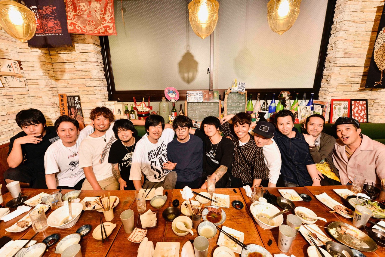 ASIAN KUNG-FU GENERATION、ELLEGARDEN、ストレイテナーの合同写真。