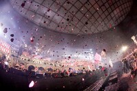 「MomocloMania2019 -ROAD TO 2020- 史上最大のプレ開会式」の様子。