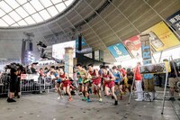 「MomocloMania2019 -ROAD TO 2020- 史上最大のプレ開会式」の様子。