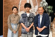 左から上白石萌歌、藤ヶ谷太輔（Kis-My-Ft2）、笑福亭鶴瓶。(c)TBS
