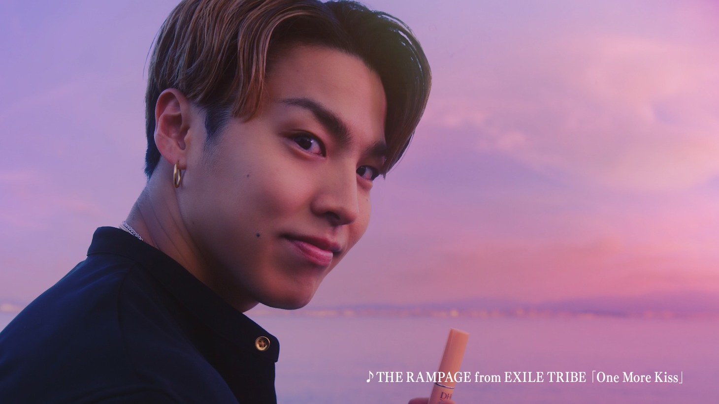 「DHC 薬用 リップクリーム 3本セット［THE RAMPAGE from EXILE TRIBE］」Web CMより。