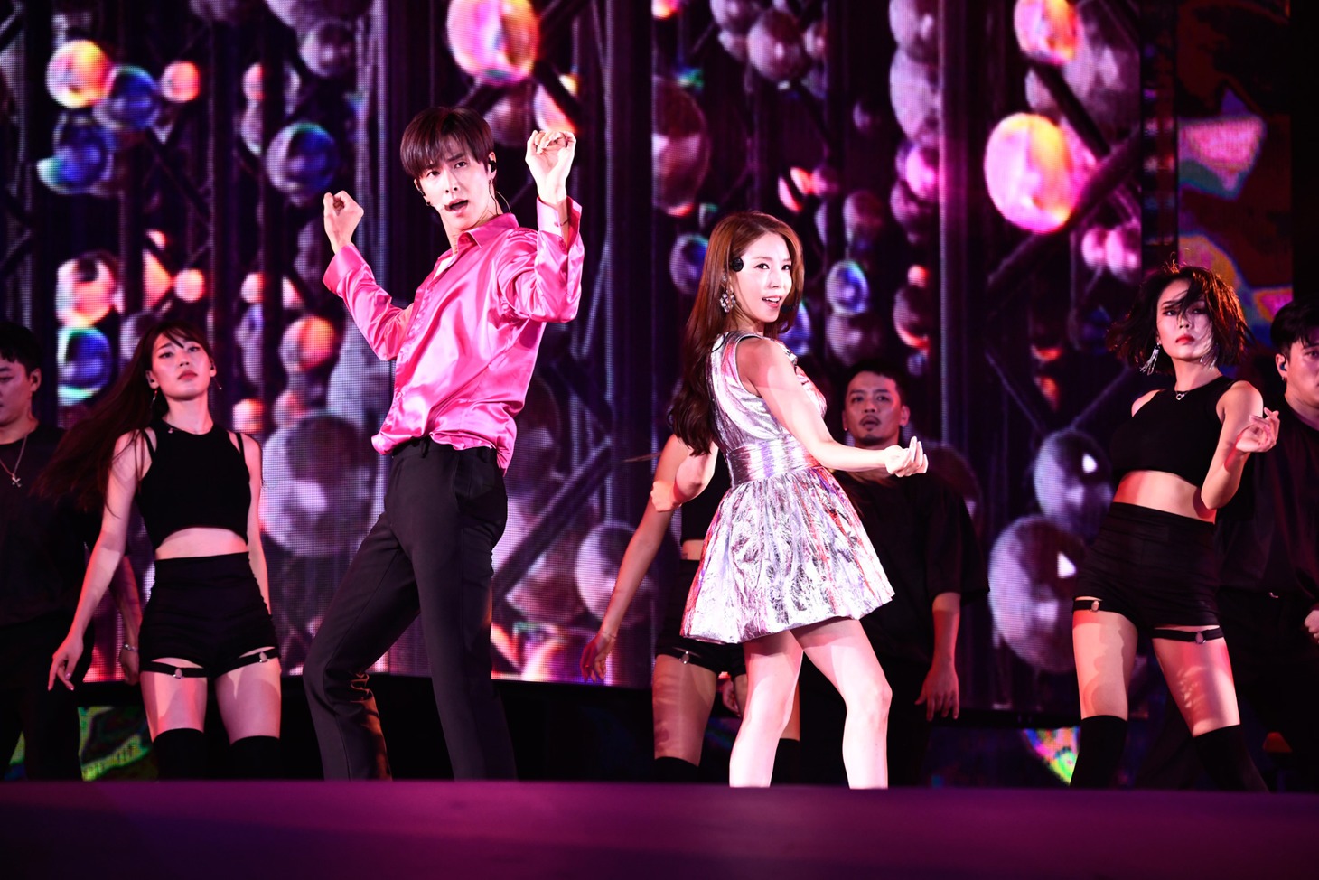 ユンホ（東方神起）とBoA。（写真提供：エイベックス）