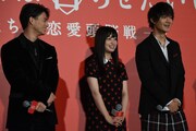 左から平野紫耀（King & Prince）、橋本環奈、佐野勇斗（M!LK）。