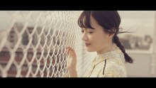 尾崎由香「Dream On ～遠い日のあの空～」ミュージックビデオのワンシーン。