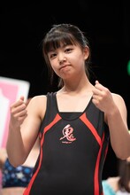 余裕の表情でギュウ農フェス選抜軍を迎え撃つ我妻桃実。