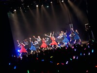 「天下一品」でコラボするいぎなり東北産とばってん少女隊。