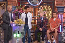 左からダウンタウン、西川貴教、MICRO（HOME MADE 家族）。(c)読売テレビ