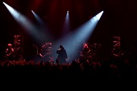 「luz 4th TOUR -FANATIC-」最終公演の様子。（撮影：小松陽祐［ODD JOB］）