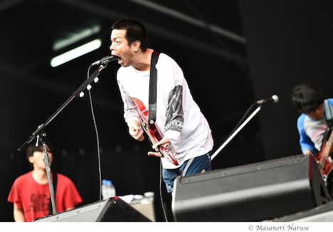 峯田和伸（銀杏BOYZ）（Photo by Masanori Naruse）