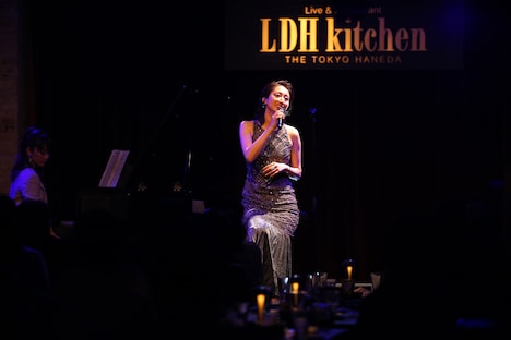 「Ms.OOJA AL『SHINE』release live @LDH kitchen」の様子。（撮影：神谷渚）