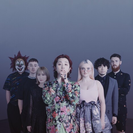 End of the WorldとClean Bandit。