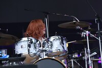 山中綾華（Dr）（写真提供：ROCK IN JAPAN FESTIVAL 2019）
