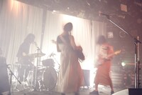 「まばたき」最終公演の様子。（撮影：川島悠輝）