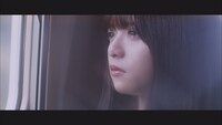 乃木坂46「路面電車の街」ミュージックビデオより。