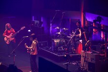 yonige（撮影：太田好治・立脇卓）