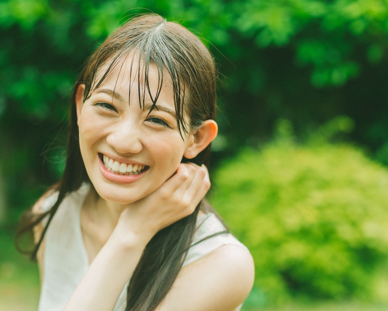 TEAM SHACHIアートブックコレクション第1弾、人魚姫に憧れた秋本帆華のソロ写真集