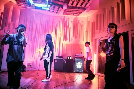 左からDaichi Yamamoto、釈迦坊主、dodo、Tohji。