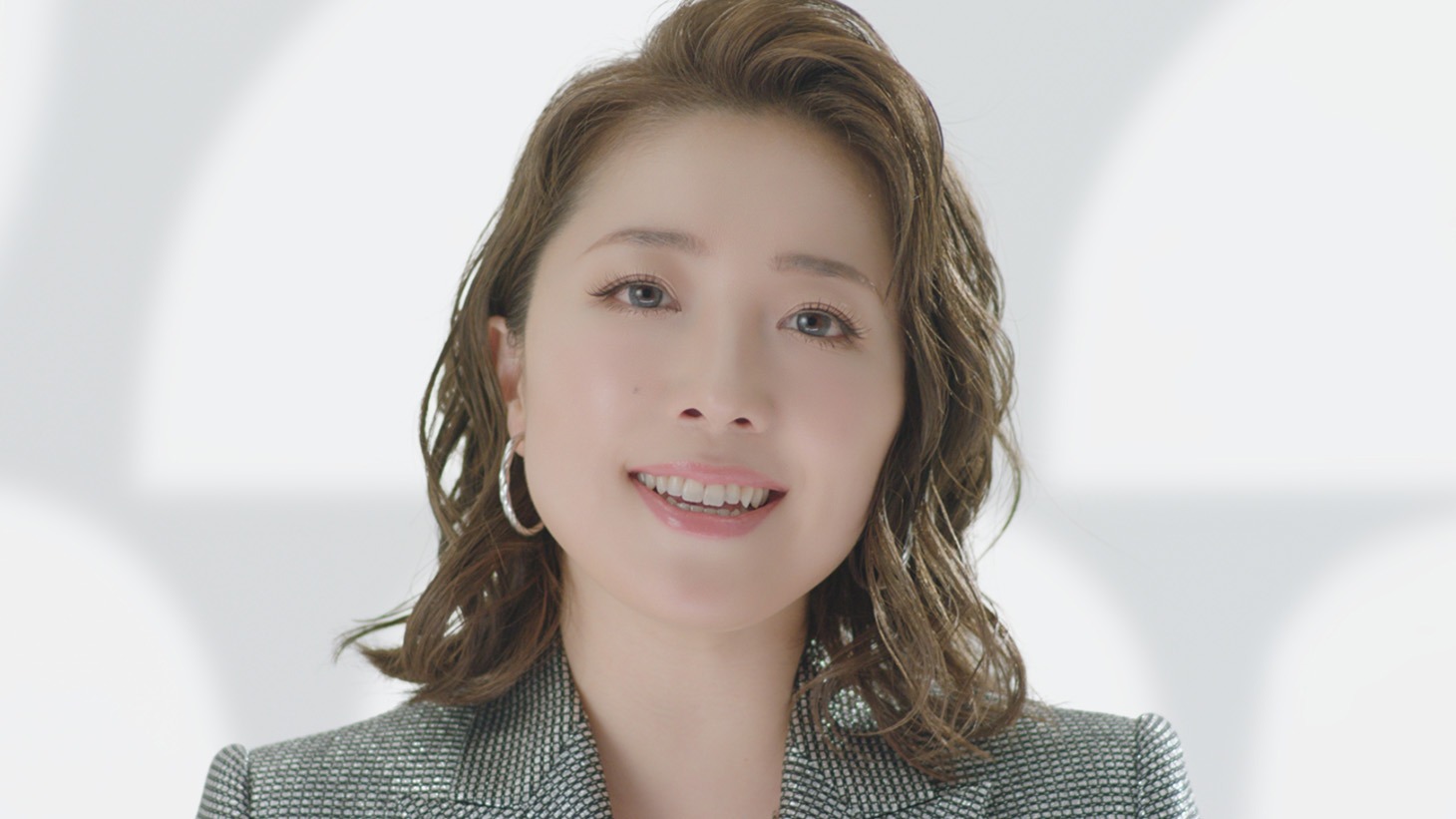 スタッフサービスCM「オー人事のうた篇」のワンシーン。