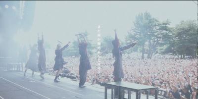 BiSH「GRUNGE WORLD」MVのワンシーン。