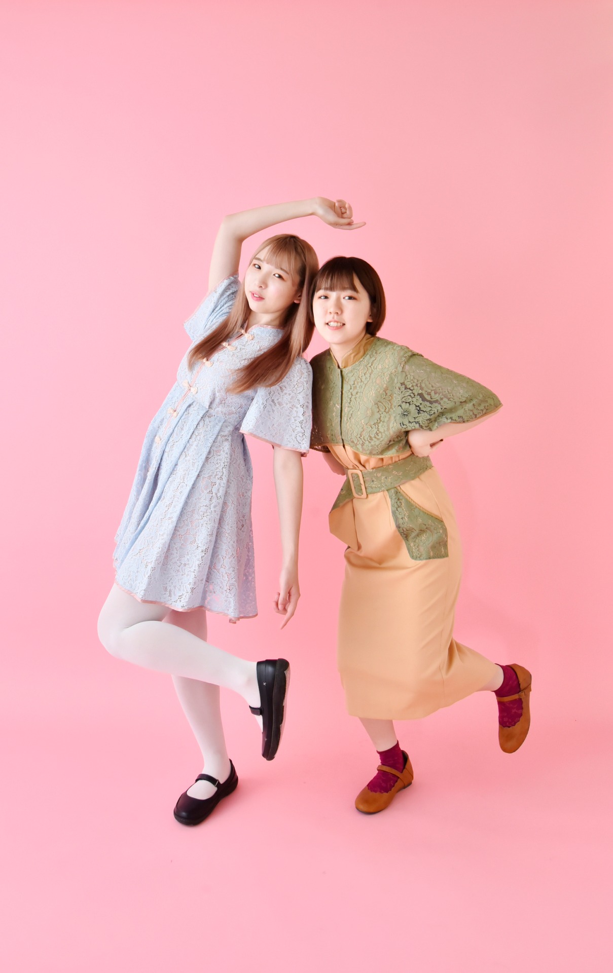 左から寿々木ここね、朝倉みずほ。