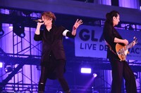 GLAY「GLAY 25th Anniversary "LIVE DEMOCRACY" Powered by HOTEL GLAY」8月18日のメットライフドーム公演の様子。（撮影：橋本塁）