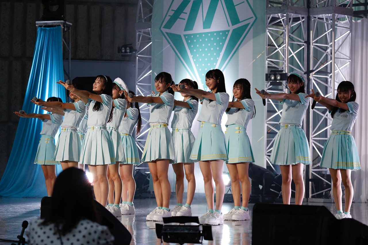 「=LOVE ≠ME スペシャルコンサート『24 girls』」の様子。（写真提供：SACRA MUSIC）