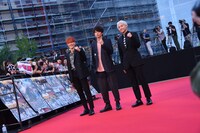 左から中務裕太、白洲迅、小森隼。