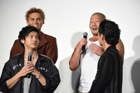 前列左から山田裕貴、川村壱馬、後列左から龍、一ノ瀬ワタル。