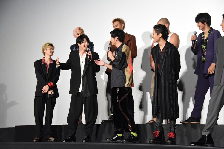 映画 High Low The Worst の最速プレミア試写会舞台挨拶の様子 画像ギャラリー 23 27 音楽ナタリー 映画 High Low The Worst の最速プレミア試写会舞台挨拶の様子 画像ギャラリー 23 27 音楽ナタリー