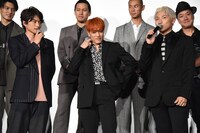 左から白洲迅、中務裕太、小森隼。