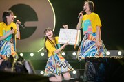 あるあるになっていない「ファミえんあるある」に困惑する中山莉子、柏木ひなた、小林歌穂（左から）。