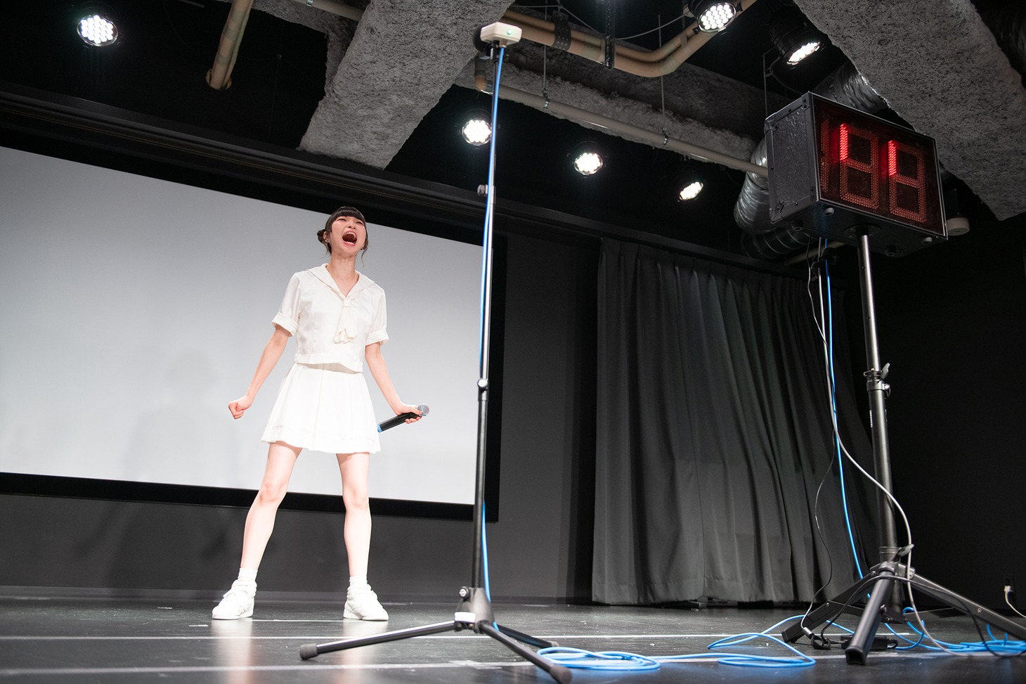 「温野菜で泣いた」の合図で「最終回ー！」と叫ぶ藤咲彩音。