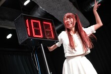 圧倒的な実力差で大声対決を制した成瀬瑛美。