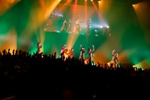 「TOKYO BiSH SHINE5」のライブの様子。（Photo by sotobayashi kenta）