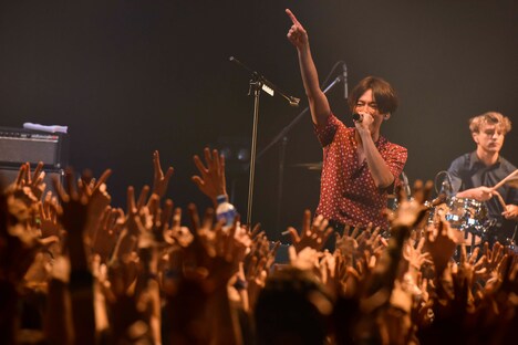 川上洋平(Vo, G)(撮影:河本悠貴)