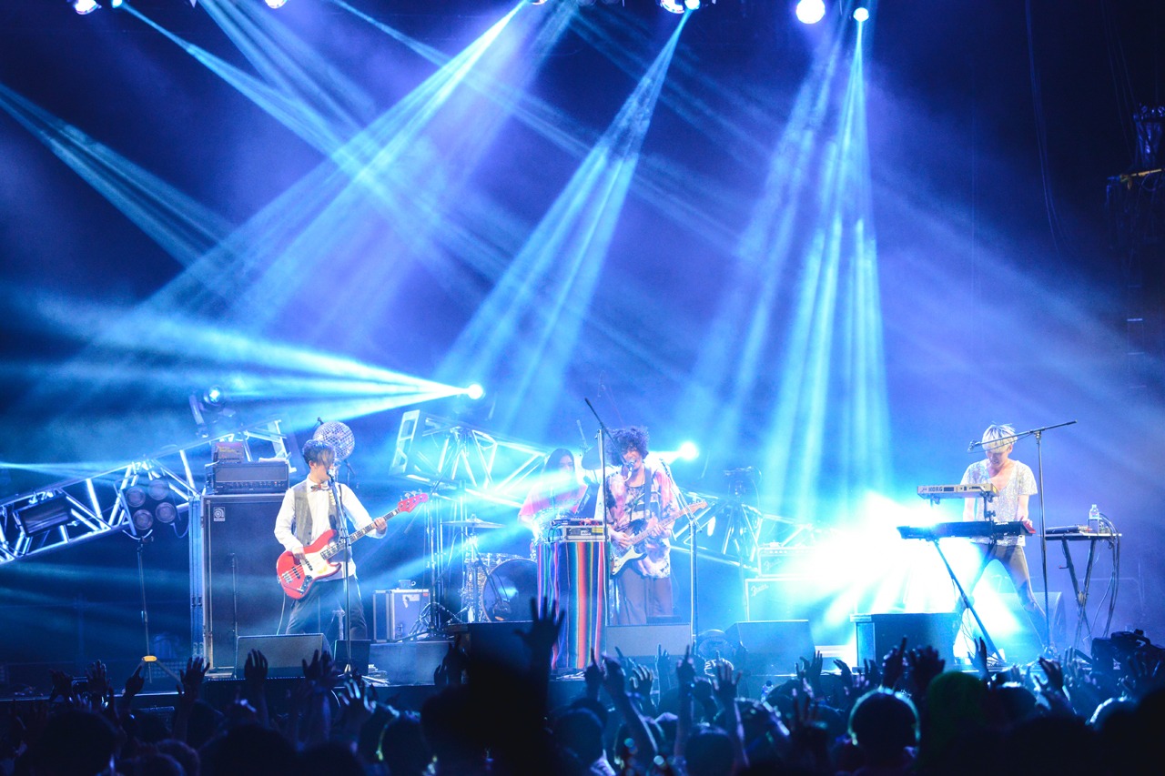 the telephones