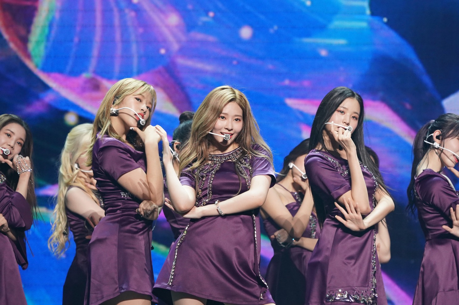 IZ*ONE (c)OFF THE RECORD