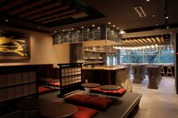 LDH kitchen IZAKAYA AOBADAI内観