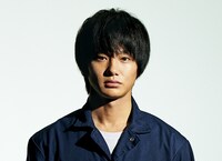 アトムを演じる野村周平。(c)2019 映画「WALKING MAN」製作委員会