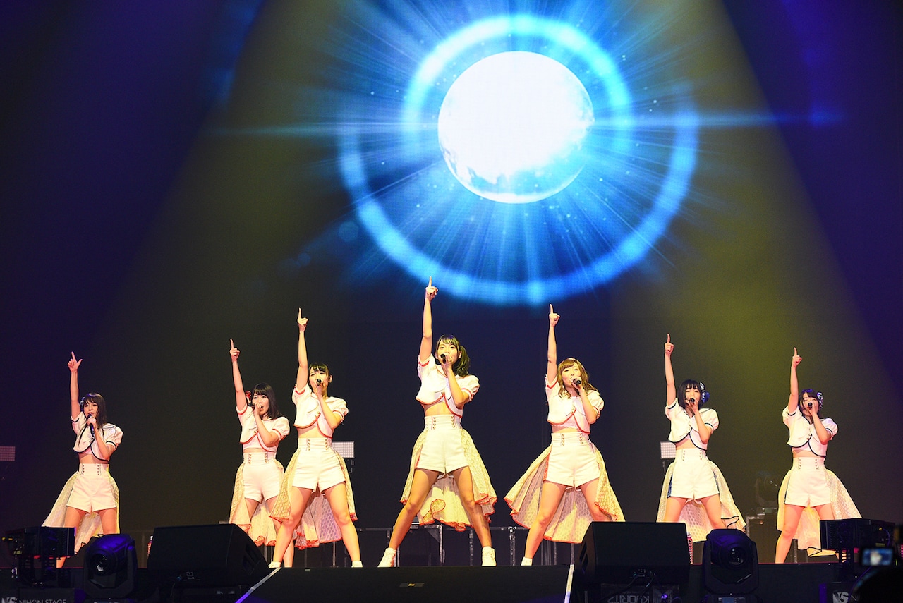 転校少女*が新メンバー迎え7人体制に、秋にアルバム「COSMOS」でメジャーデビュー