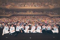 スカイピース「 Enjoy Summer Fest Buddy～まつり～」神奈川・神奈川県民ホール 大ホールの様子。