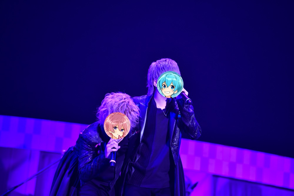 左からさとみ、ころん。（写真提供：すとぷり）