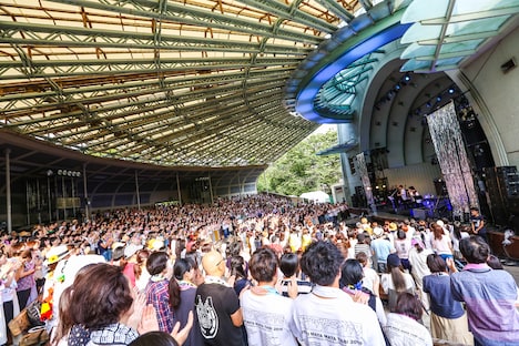 吉田山田「吉田山田47都道府県ツアー～二人またまた旅2019～」最終公演の様子。