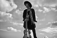 YUSUKE CHIBA-SNAKE ON THE BEACH-